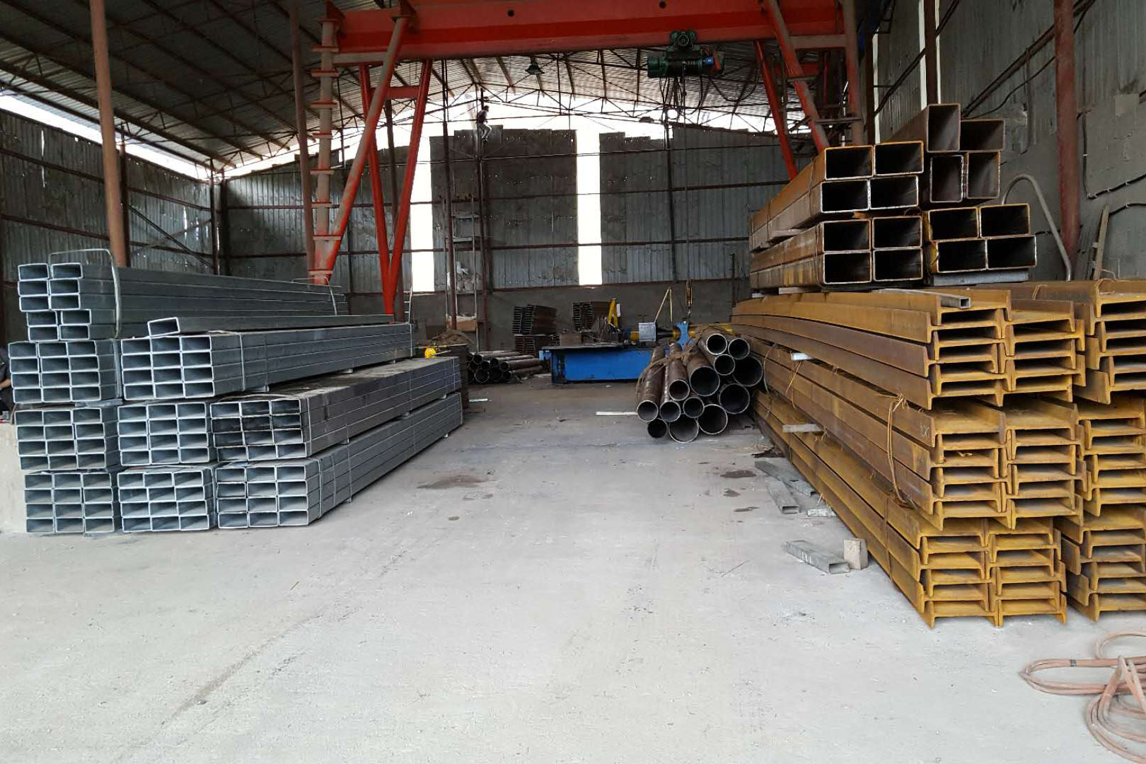 方管彎弧加工現(xiàn)場